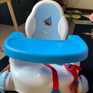 Feeding booster chair